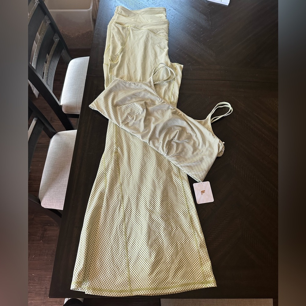 3X New- Fabletics green and white checkered set - flair bottoms & bra